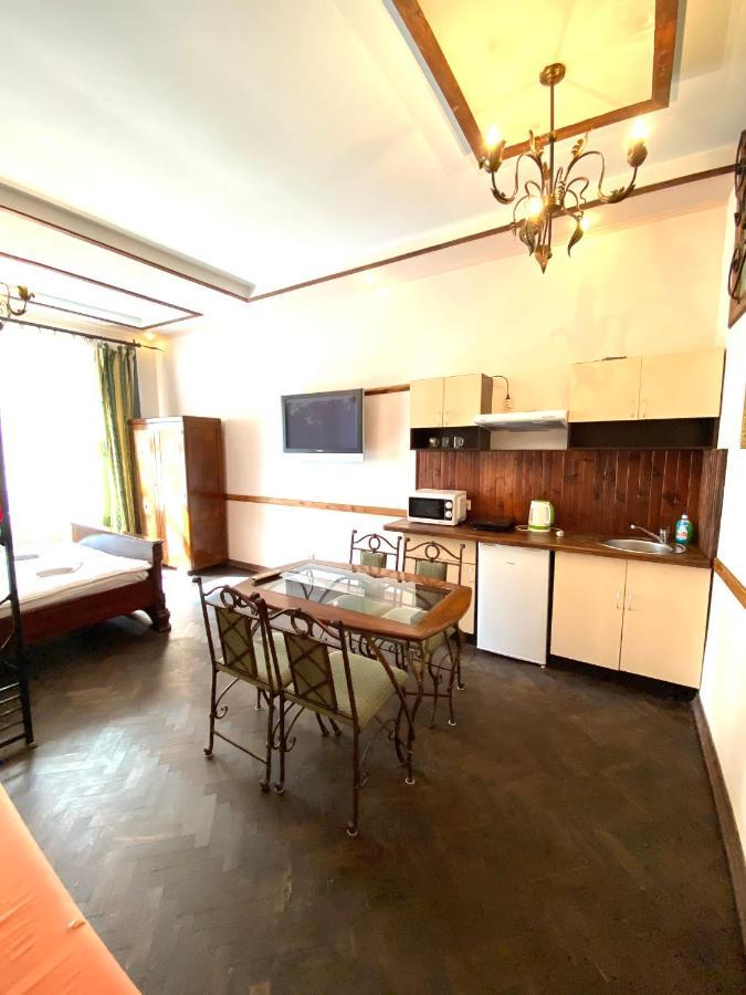 Квартира На Вулиці Лесі Українки 19 Leópolis Exterior foto